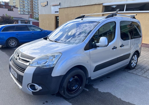 Citroen Berlingo cena 23247 przebieg: 292000, rok produkcji 2012 z Kielce małe 154